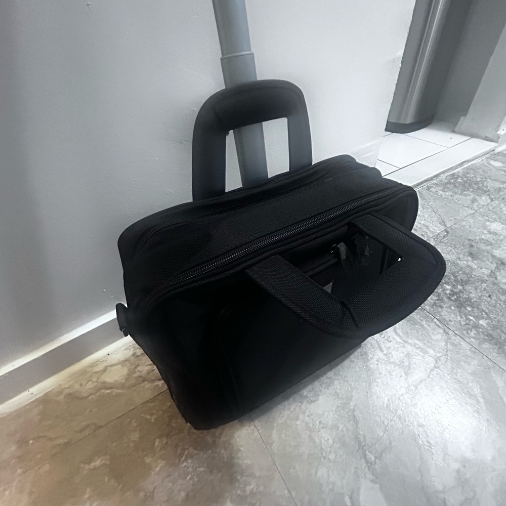 WWE Black suitcase Backpack with Logo Patchfor laptop 17 inch  suitcase - Picture 4 of 11